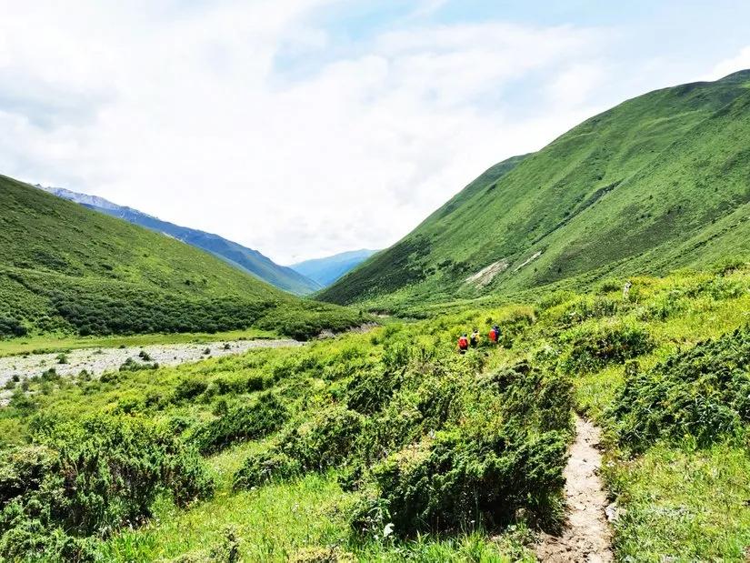 贡嘎山的徒步,贡嘎雪山大环线徒步游记