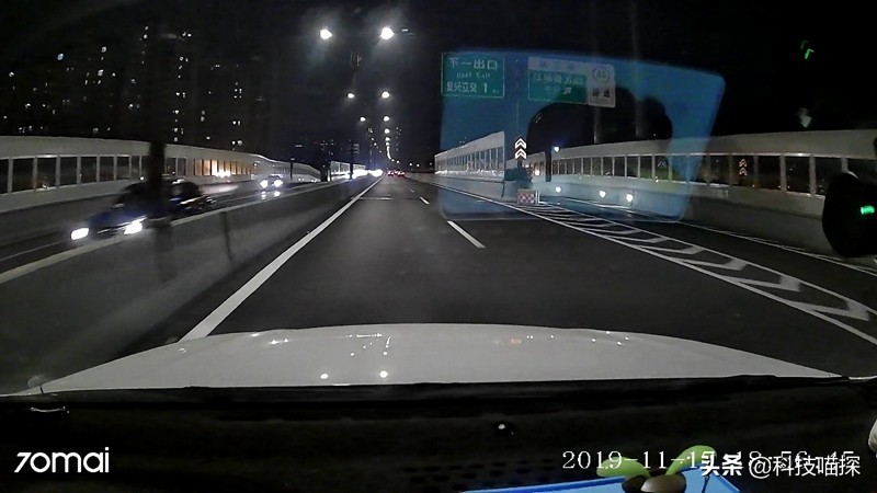 xt5流媒体后视镜怎么看行车记录仪,什么是流媒体后视镜行车记录仪