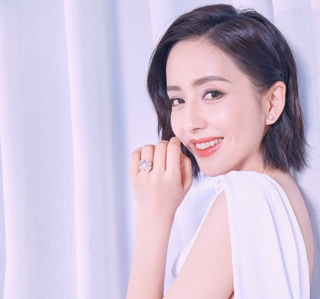 佟丽娅珠宝穿搭,佟丽娅粉色礼服造型搭配的珠宝