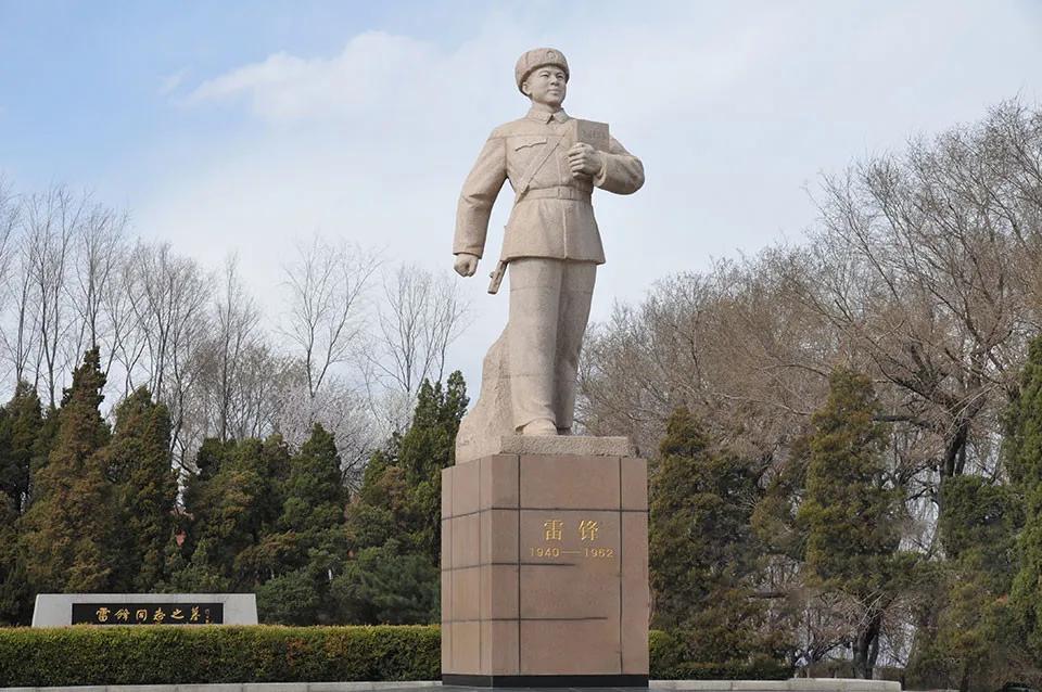 【夜读】百年百事㊷我叫解放军，就住在中国