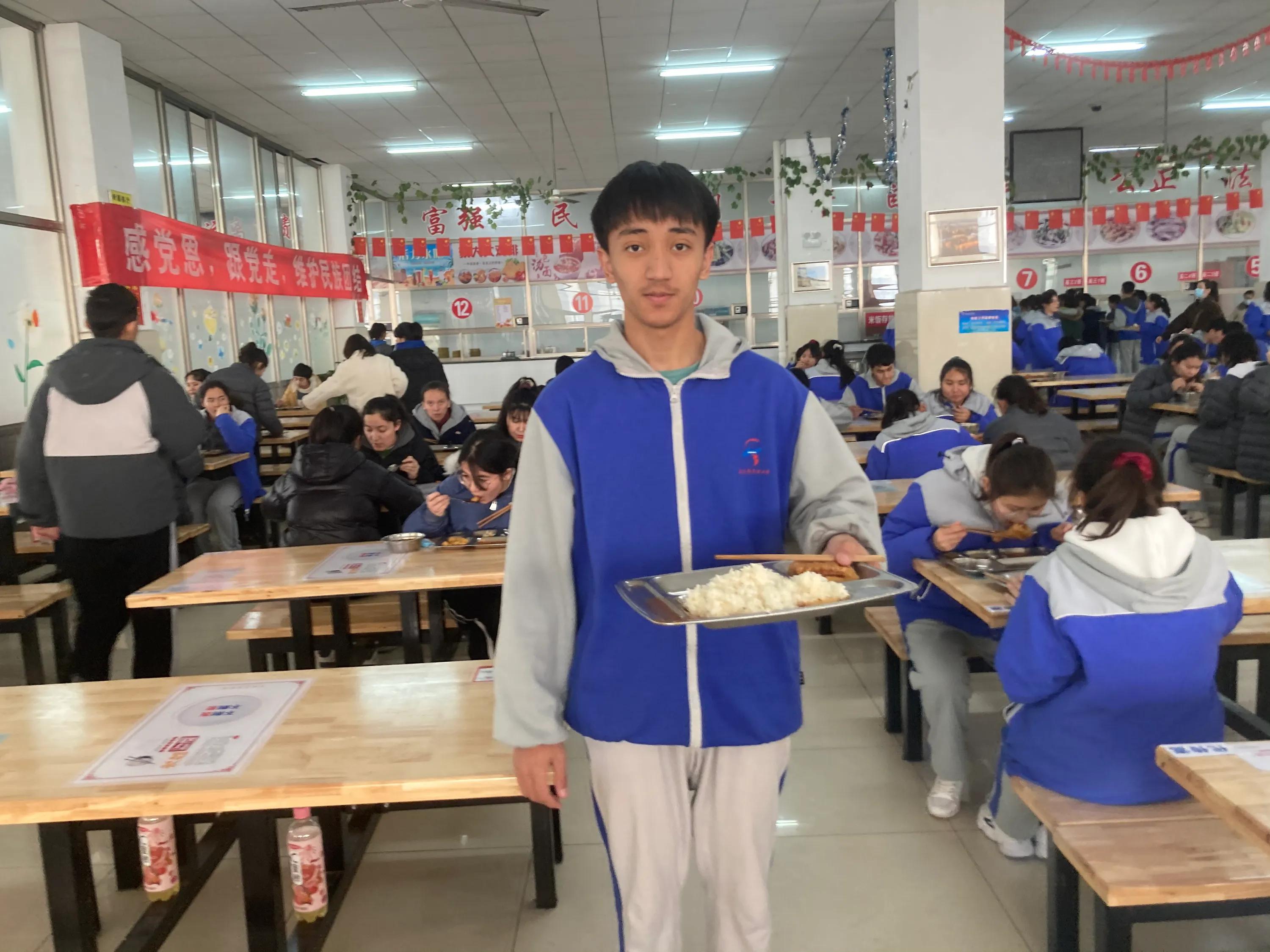 No.166（01-31）跑操全到状态好 阅读讲解善思考