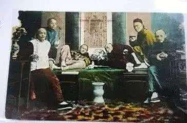 嘉庆为什么没有转国运,清朝最没有权力的皇上