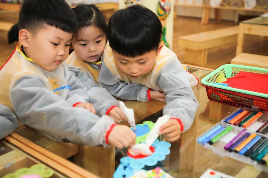 鍥犱负浼欓鑰屽嚭鍚嶇殑瀛︽牎,鍥犱负缇庨鐏殑瀛︽牎