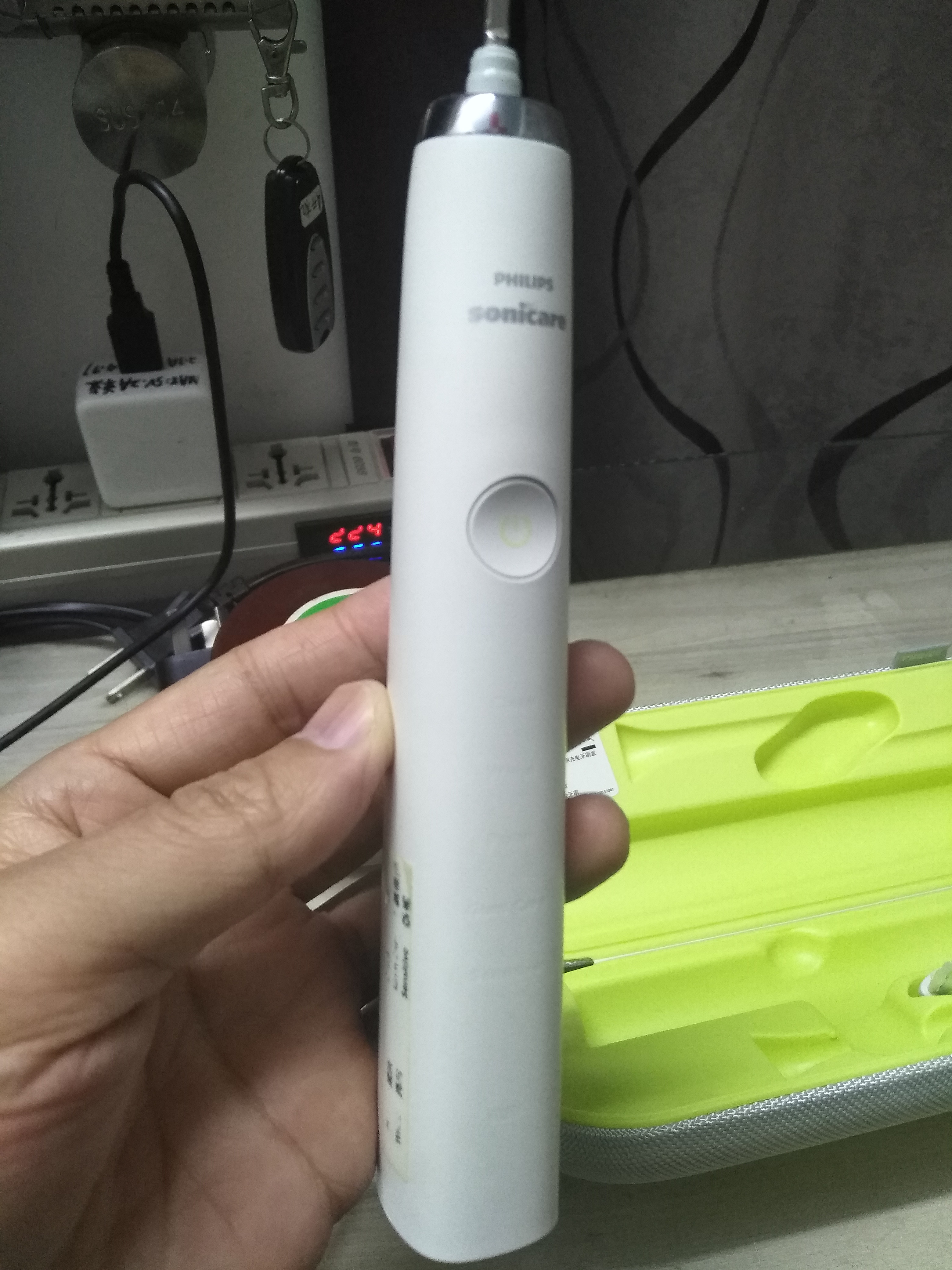 飞利浦电动牙刷6731维修,飞利浦hx99电动牙刷坏了怎么处理