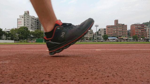 跑鞋避震和支撑推荐,跑鞋缓冲和避震的区别图片