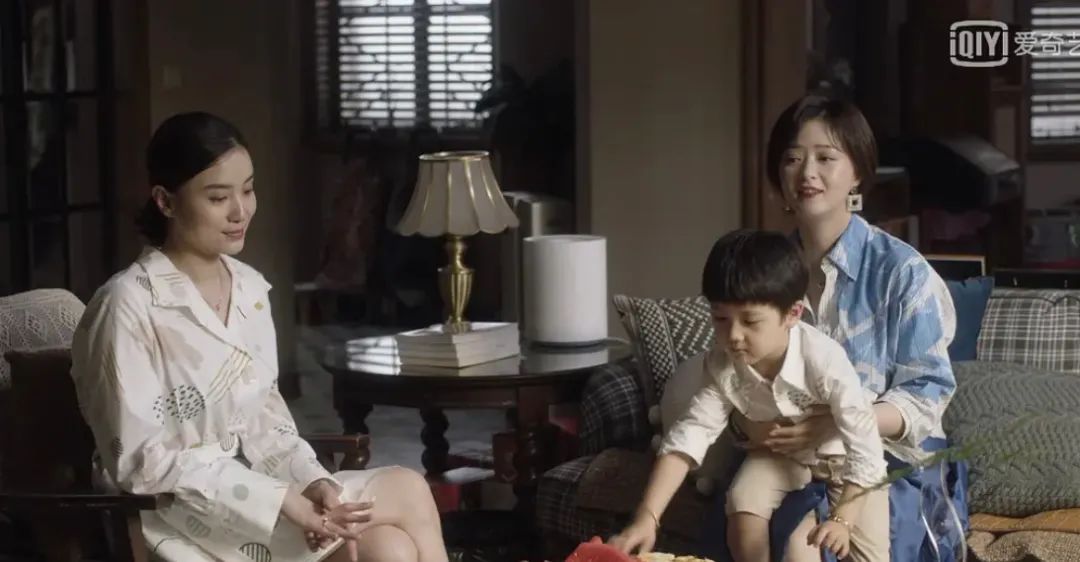 写个作业还要被监视！《小舍得》的育儿理念太令人窒息了