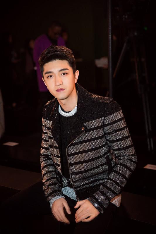 金瀚高领牛仔套装,金瀚休闲穿搭帅气型男范