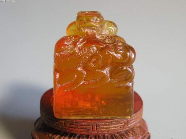 俄罗斯蜜蜡等级划分,琥珀蜜蜡怎么分等级