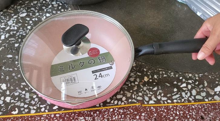 四孔煎蛋不粘锅麦饭石怎么开锅,麦饭石煎蛋锅开锅方法