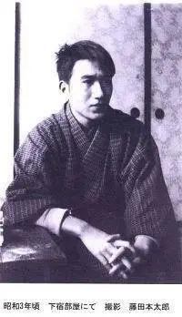 “生而为人，我很抱歉”，太宰治的一生，乃至今日，仍颇受争议