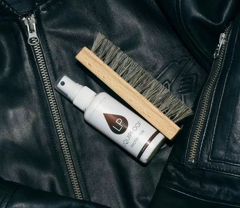 球鞋表面脏了怎么清理,球鞋脏了怎么修复