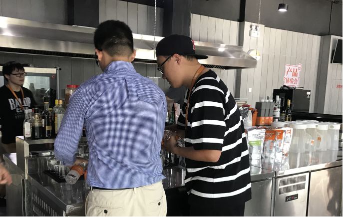 每天5万步，飞虹路上的又乐年轻人，“走”出来的中国餐饮B2B