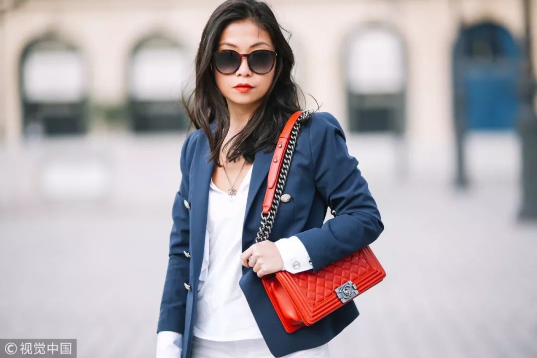 鍞愬澶嶅彜鎾炶壊鏍煎瓙鍚屾,琚攼瀚ｆ儕鑹崇殑鐬棿