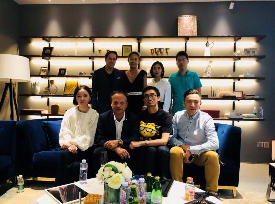 胖虎奢侈品线下加盟逆袭电商时代