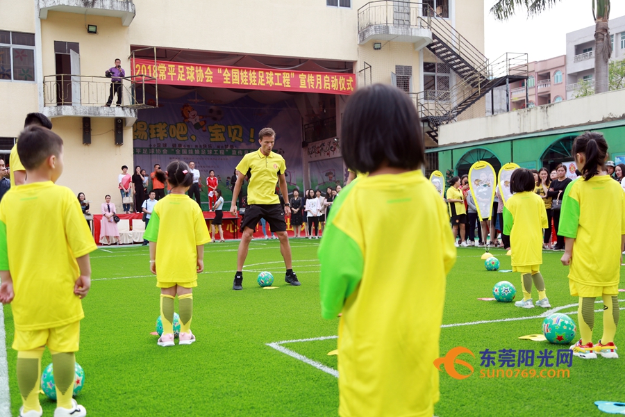 足球从娃娃抓起的前一句,足球从娃娃抓起不再是一句口号