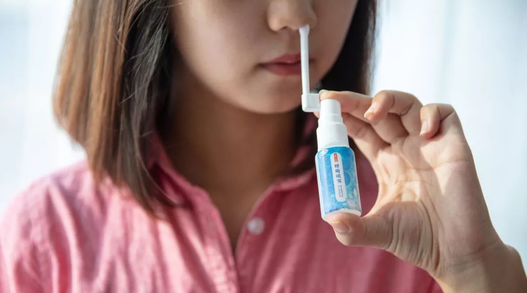 儿童鼻痒鼻塞鼻炎用什么喷剂,小孩鼻塞建议用什么鼻喷雾剂