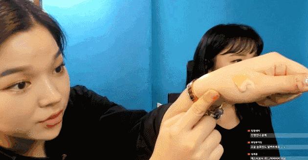 持久不暗沉粉底液测评平价不到100,带磨皮效果的粉底液测评