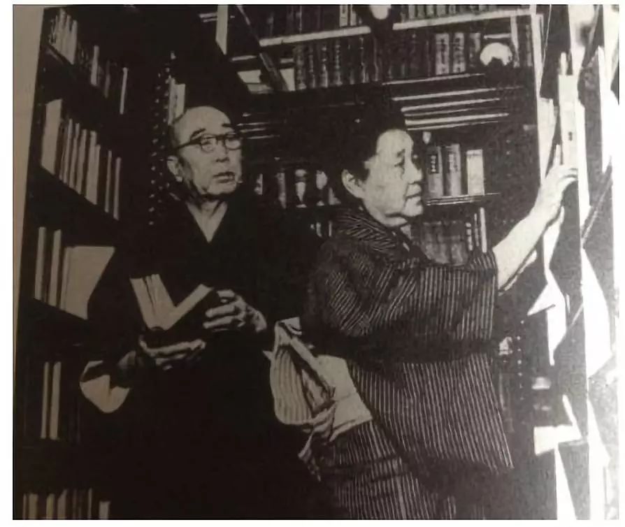 “如果你批评我,那我就不干了!”玻璃心男人的日本文豪成长史