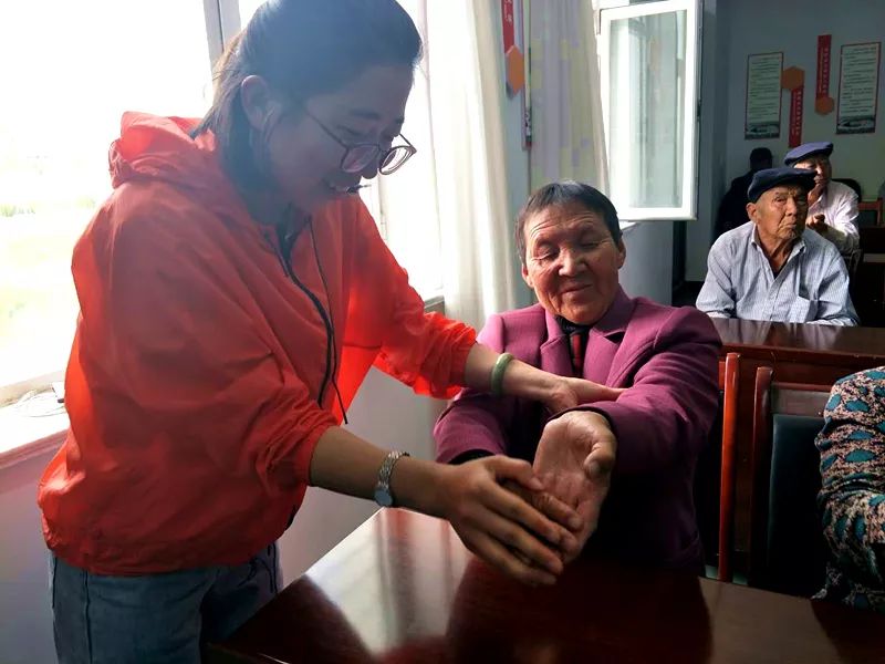 官宣！26张图，有咱乌审人暖暖敬老情，亮点在最后~