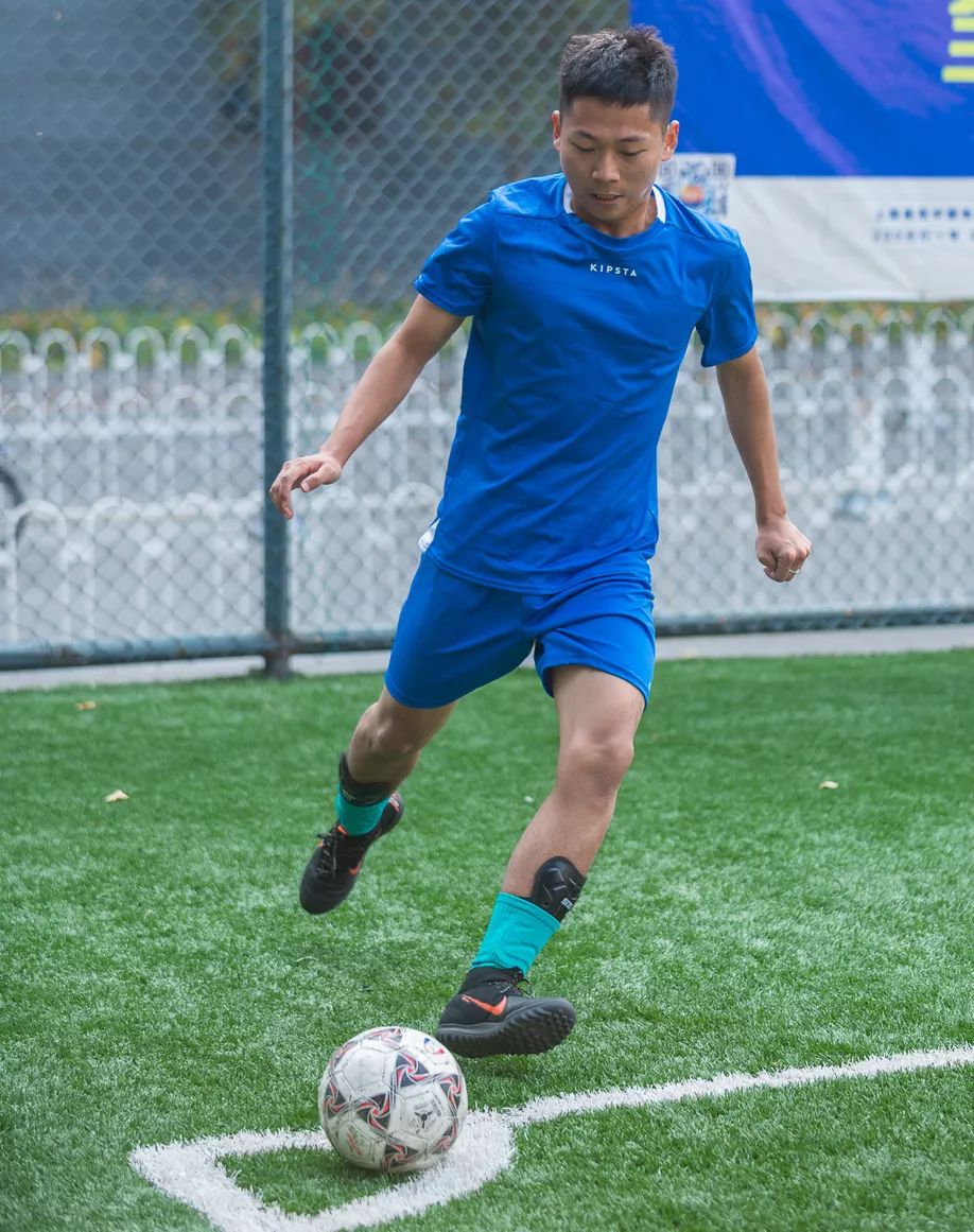 绿茵场上的RUC后勤人｜你们顽强拼搏的姿态，最帅！