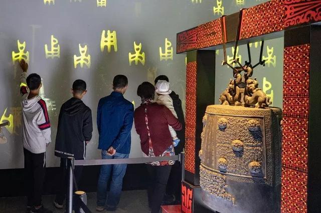 互动体验展厅展馆巨幕,全国首个国家宝藏体验馆