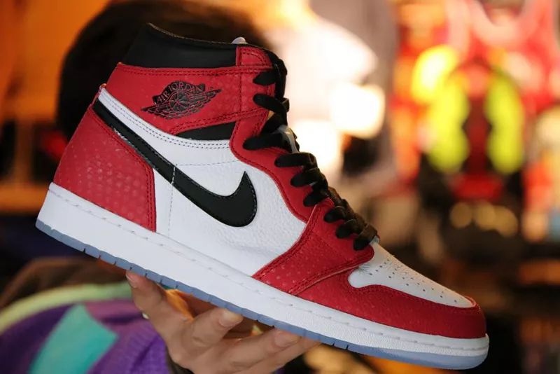 芝加哥蜘蛛侠1.0什么时候发售的,芝加哥蜘蛛侠1.0