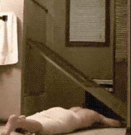 瀹堕噷姘歌繙骞插噣濡傚垵,姘歌繙淇濇寔瀹堕噷鏁存磥