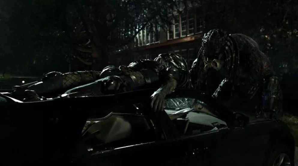 无力的十月终于有大片出没，《铁血战士》是意外之喜