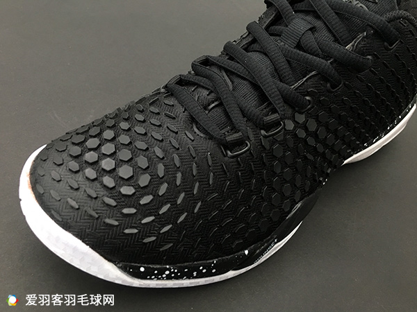 李宁羽毛球鞋锋影测评,李宁锋影小黑拍测评