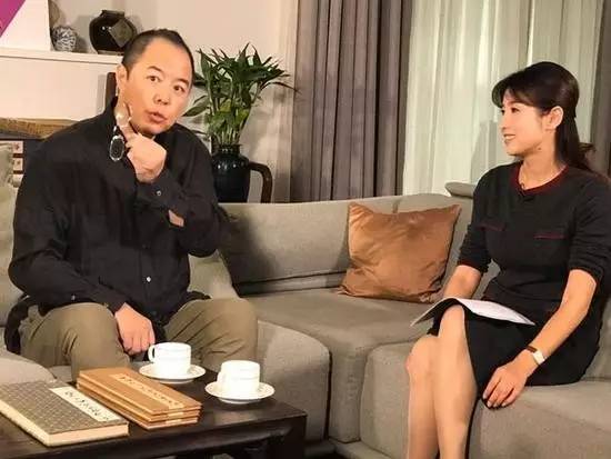 “皇阿玛”张铁林豪宅曝光,一屋子的收藏品究竟价值几何?