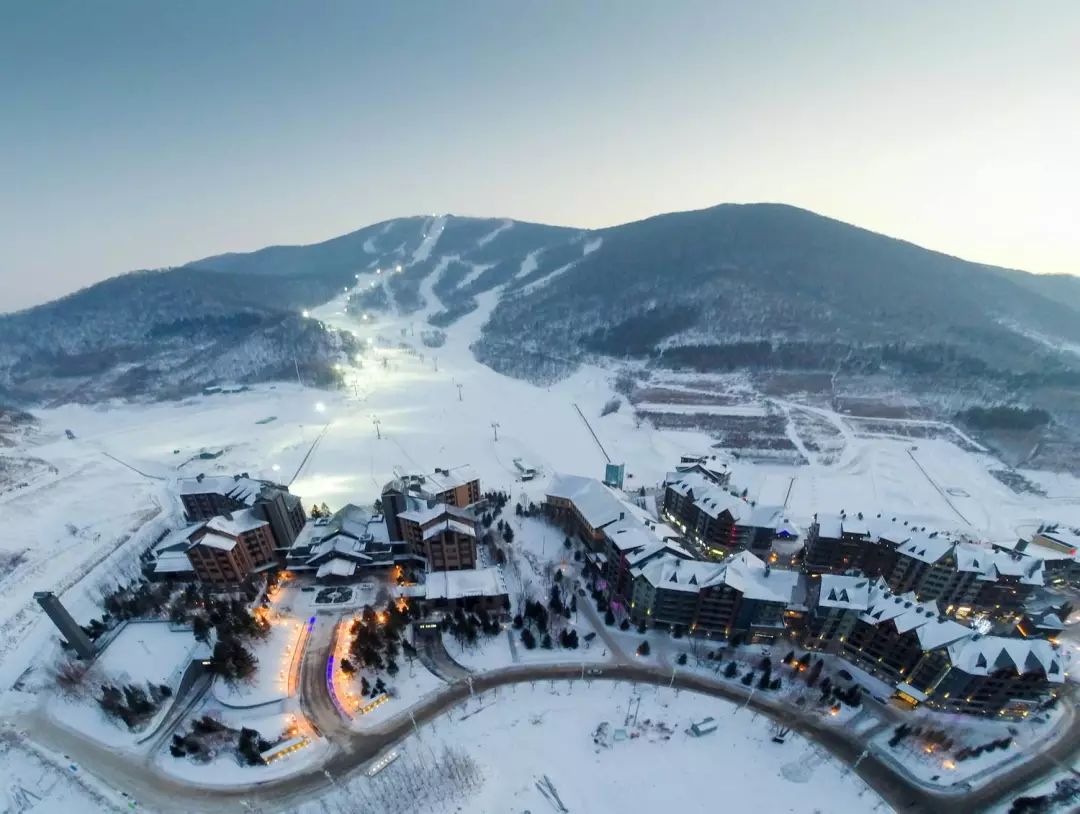 刘烨一家三口野外生活,刘烨旅游