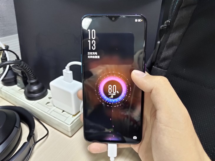 oppor17pro闪充测评,oppor17pro闪充优势