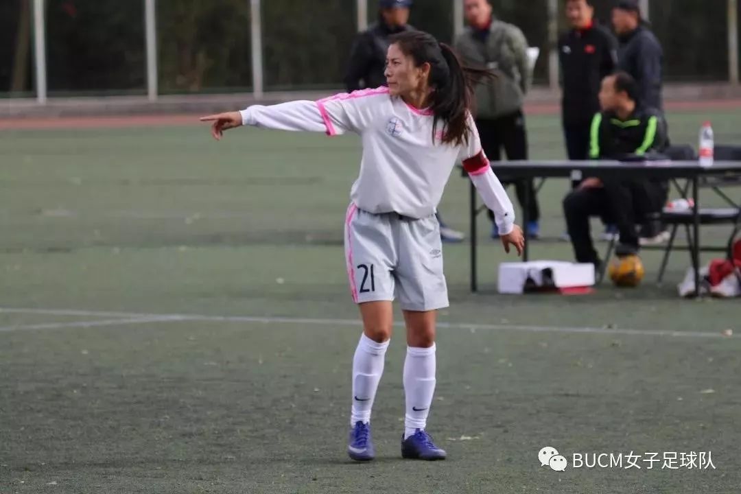 喜报我校获全市足球赛冠军,中国人民大学女子足球队