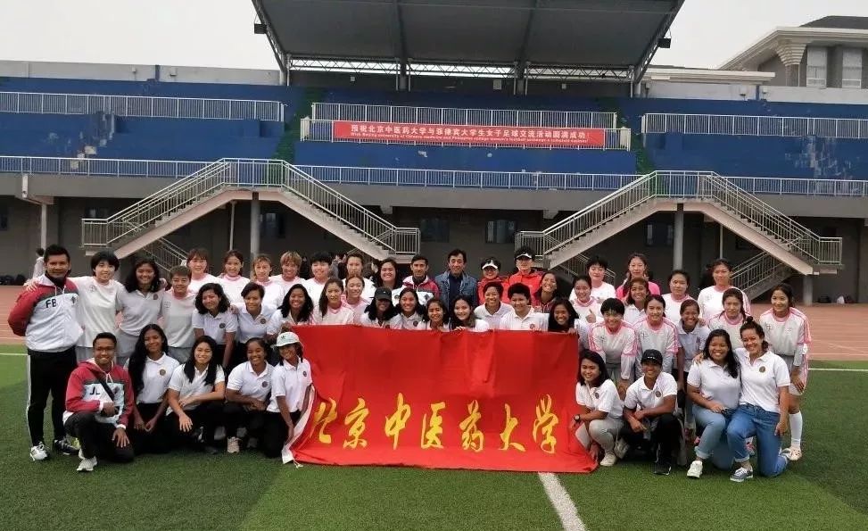 喜报我校获全市足球赛冠军,中国人民大学女子足球队