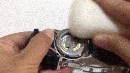 什么妙招让高跟鞋穿多久都不累,高跟鞋擦点油