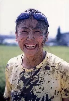 她的《钢炼》明明零差评，为什么还要去养猪？