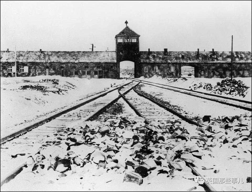 17岁男孩拿刀刺母亲,十七岁少年持刀捅人陕西