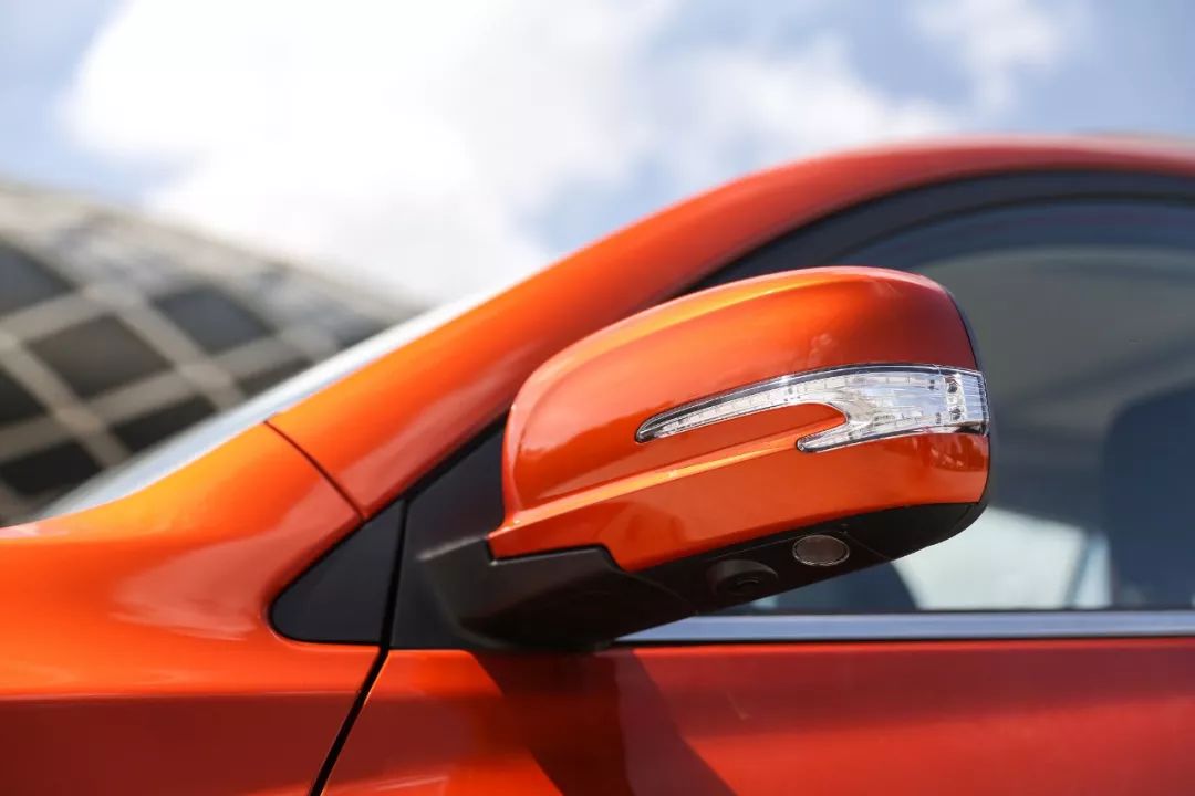 下雨天哈弗h6汽车玻璃起雾怎么办,冬天汽车前挡风玻璃内起雾怎么解决