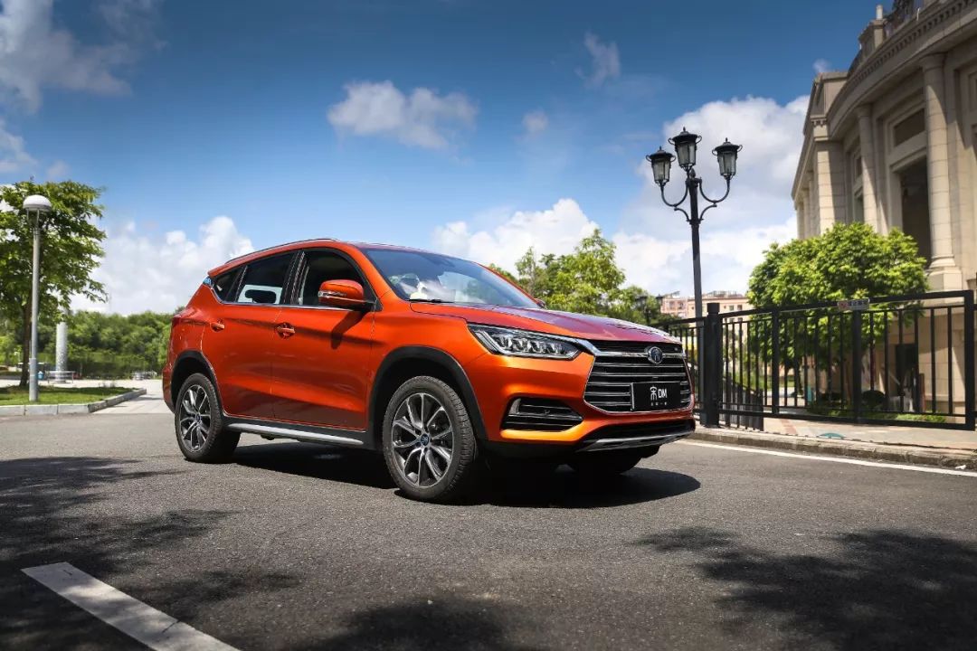 汽车车内玻璃有雾怎么解决,下雨天汽车内玻璃有雾怎么办