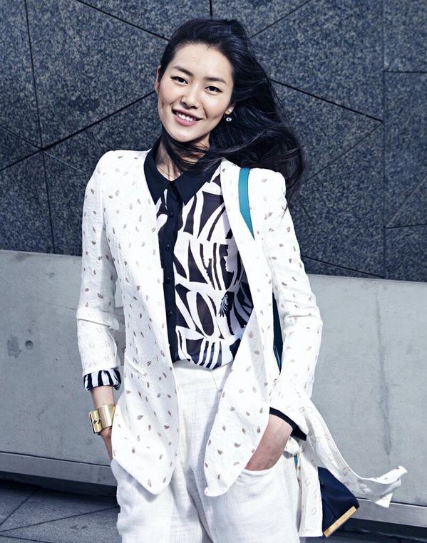 奚梦瑶何穗大表姐的维密秀,奚梦瑶何穗刘雯冬季街拍机场