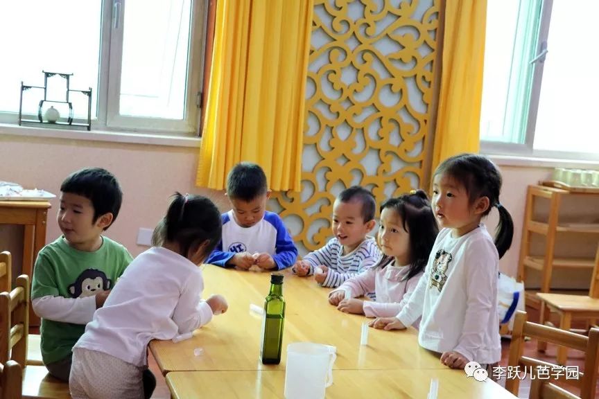 去幼儿园培训让我学到了什么,去幼儿园体验一天老师