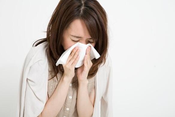 干咳嗓子疼鼻塞是什么原因,天气干燥鼻塞怎么办