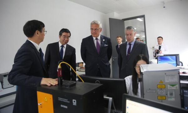 世界产品走进中国珠宝国检服务世界（二）——比利时副首相克里斯·佩特斯一行到访NGTC上海实验室