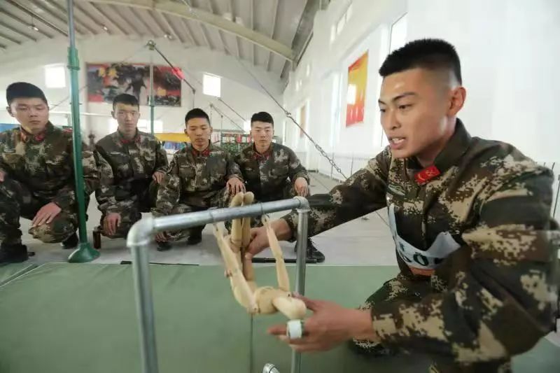 部队里的武教头,最厉害的警察部队