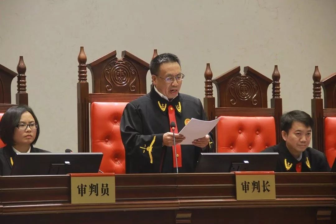 因情杀人的恶劣案例,男子医院行凶致1死