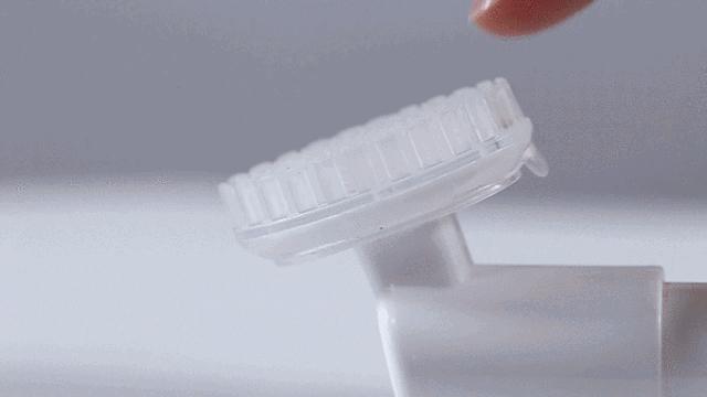 加拿大鹅为什么要和波司登比较 (加拿大鹅和波司登哪个抗寒)