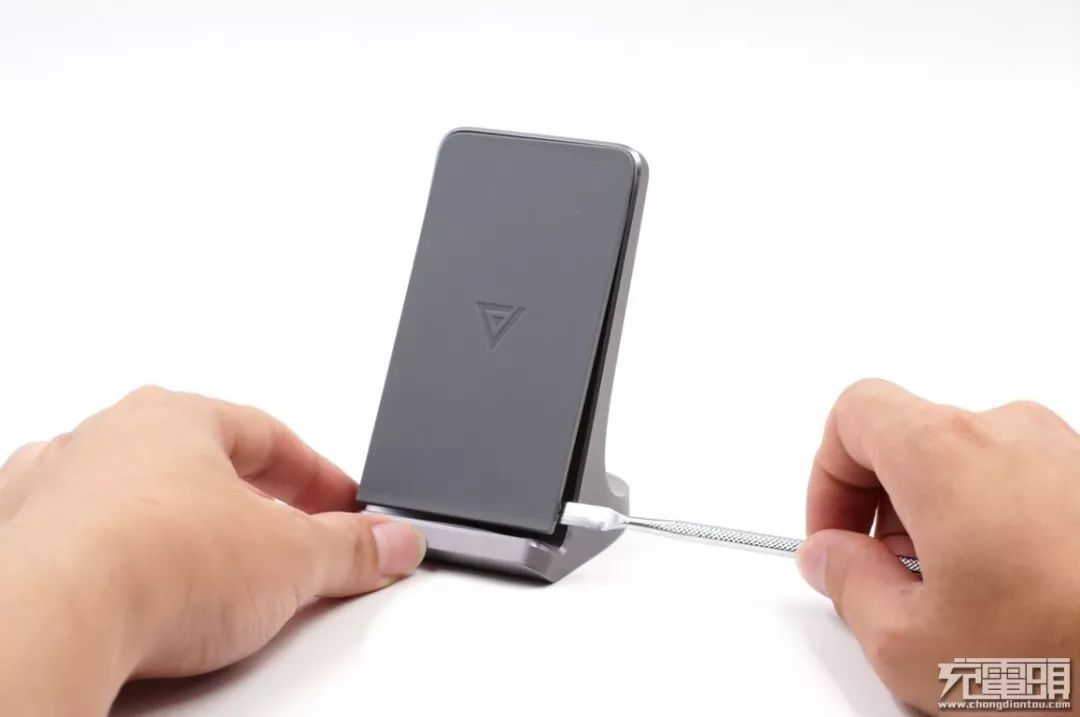 爱否s1无线充立式充电器,爱否开物pd充电器