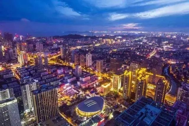 青岛到底是个岛吗,青岛到底是什么样子