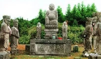 看看云南昭通彝良的风景,看昭通夜景的山