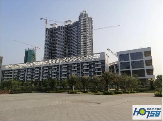 七盘雄踞，择湖而居！坐落于繁荣新城之上的黄金湖区生活板块~